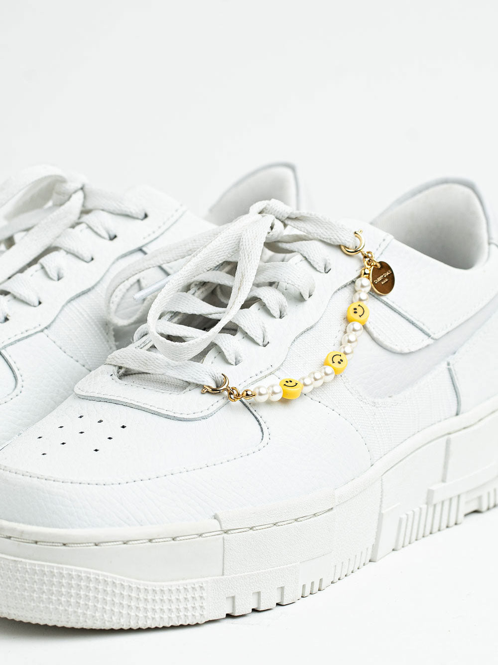 cheeky-chain-munich-sneaker-kette-smiley image 1