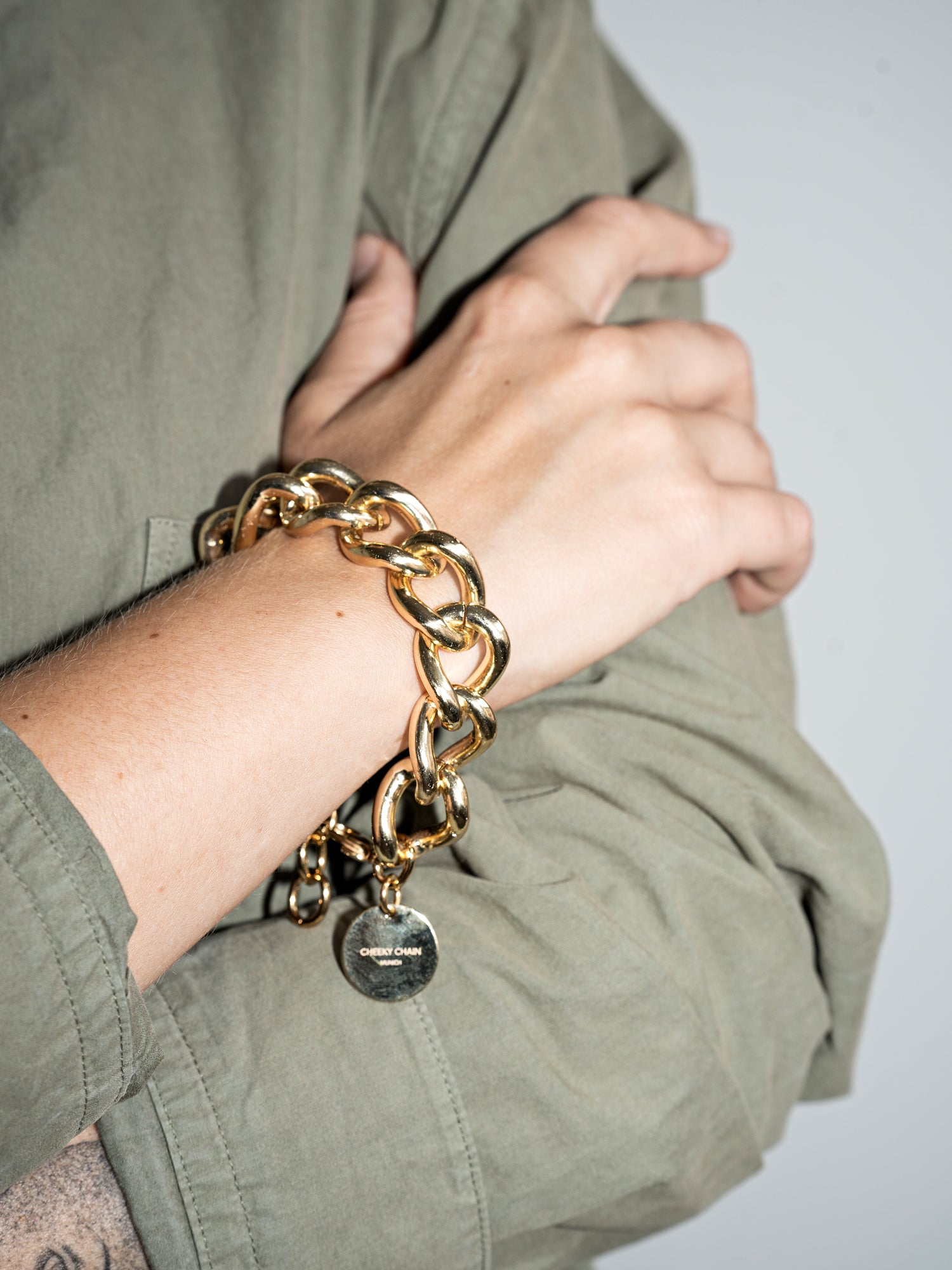 cheeky-chain-munich-bracelet-dubai image 5