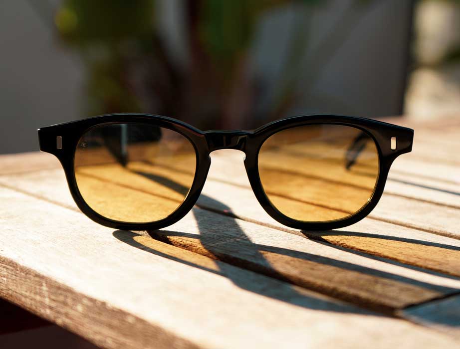 l-g-r-fez-bold-sonnenbrille-black-01-yellow-gradient-photochromic image 6