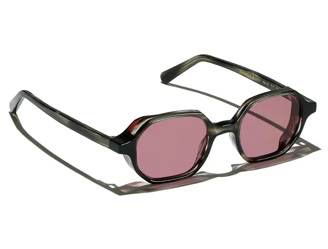 l-g-r-zanzibar-carnet-de-voyage-sonnenbrille-havana-burgundy-photochromic image 1