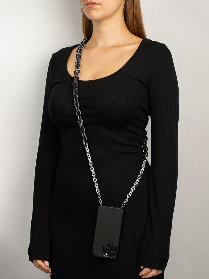 cheeky-chain-munich-crossbody-handykette-mathilda-acryl-kette-mit-metall image 5