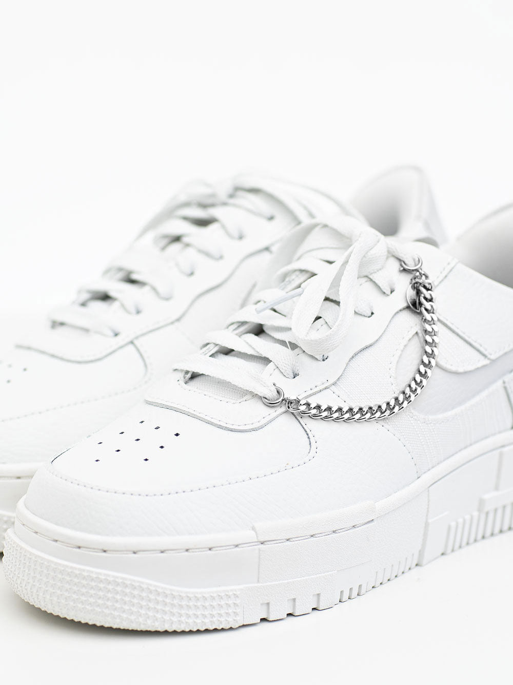 cheeky-chain-munich-sneaker-kette-baby-a-ap-sneaker-schmuck image 3