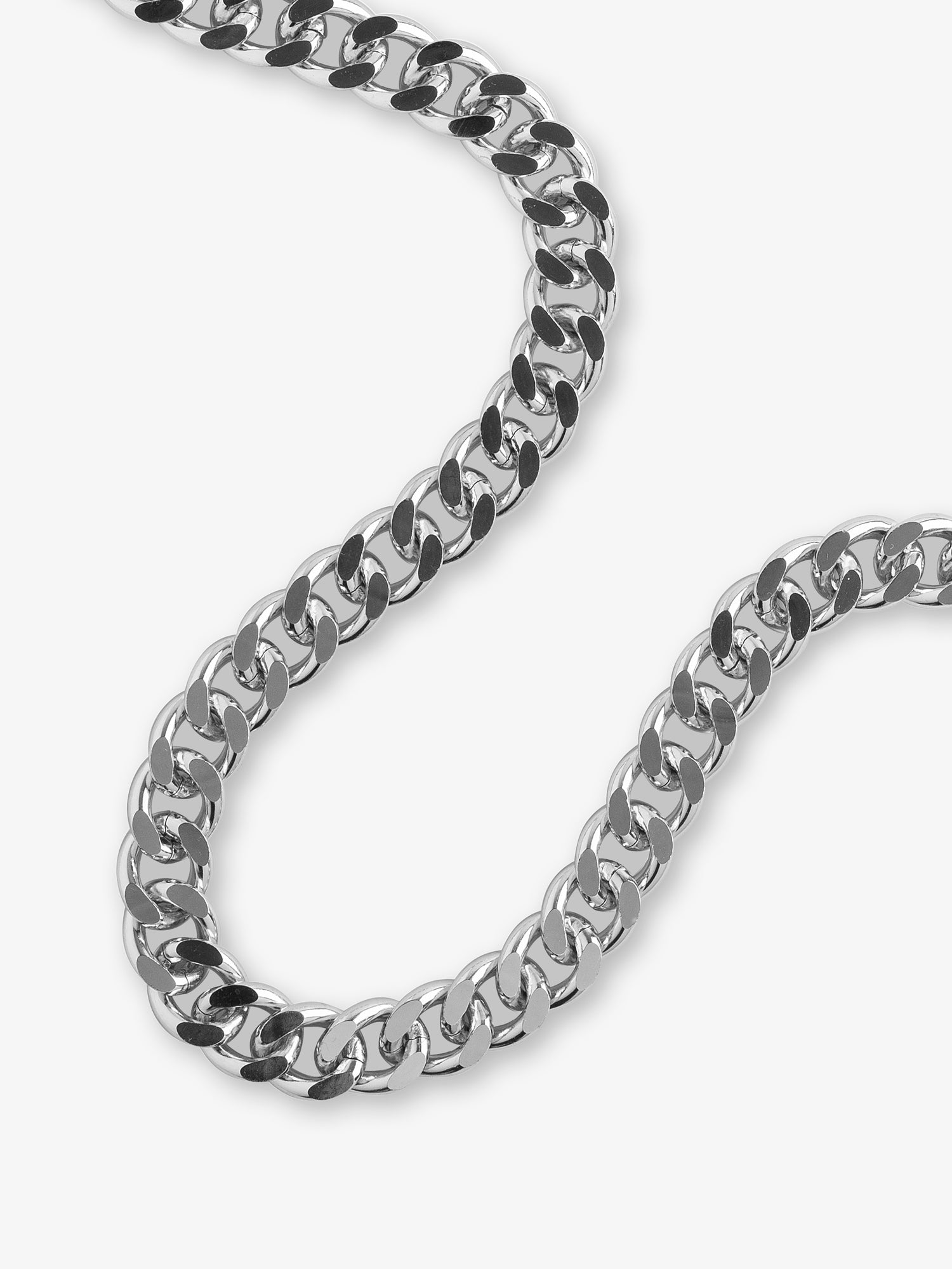 cheeky-chain-munich-crossbody-handykette-a-ap-big-flachpanzerkette image 5