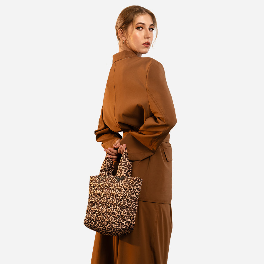 any-di-mini-puffer-bag-leo-kleine-umh-ngetasche-animal-print image 2