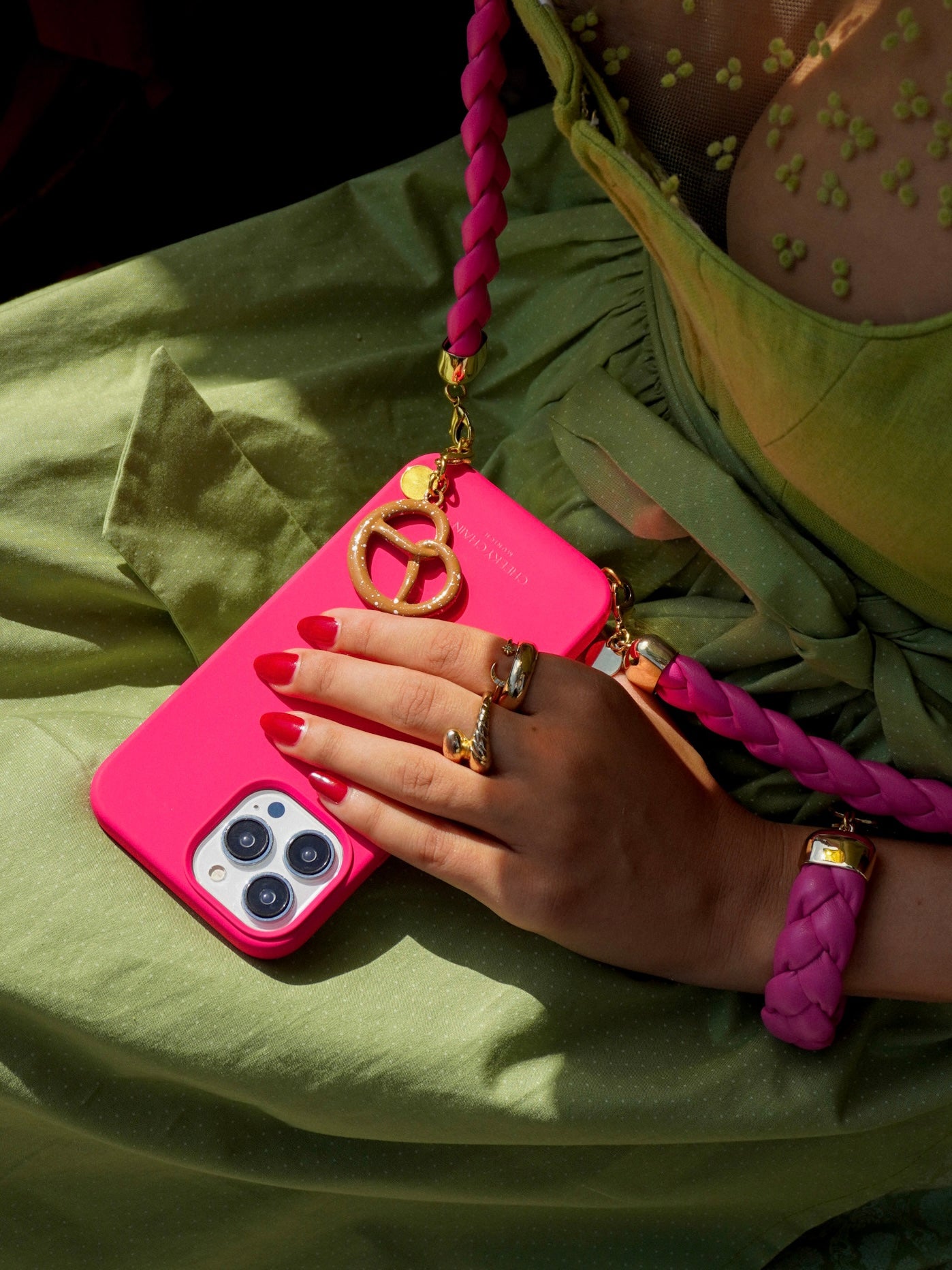 cheeky-chain-munich-bag-charm-brezel image 3