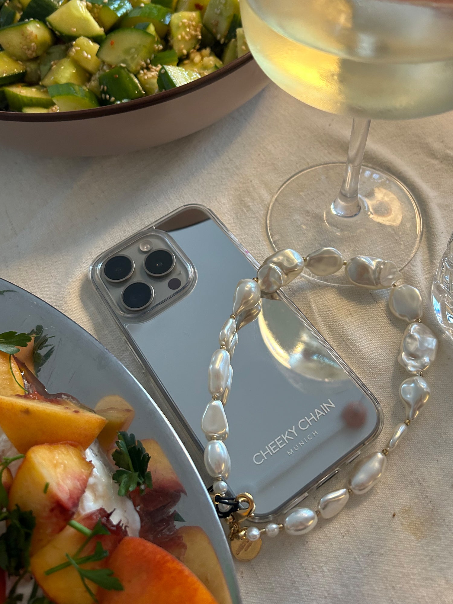 cheeky-chain-munich-mirror-case-f-r-iphone-air image 4