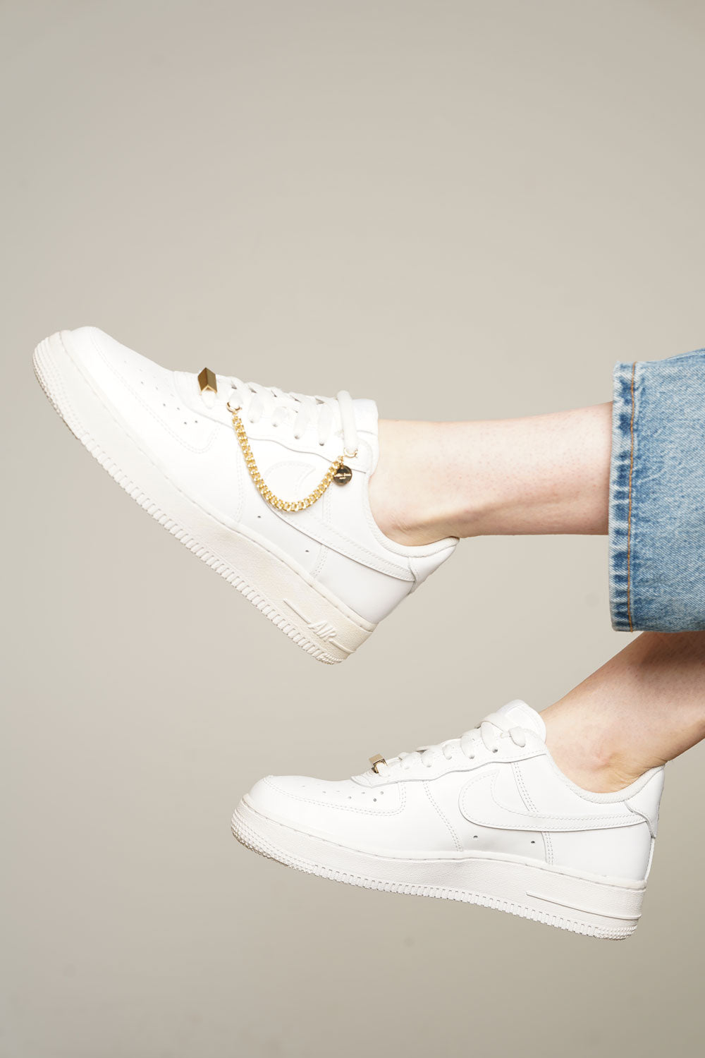 cheeky-chain-munich-sneaker-kette-baby-ava-schuhkette-messing image 5