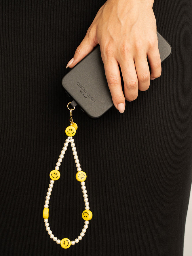 cheeky-chain-munich-handyanh-nger-smiley-perlen-handy-charm image 2