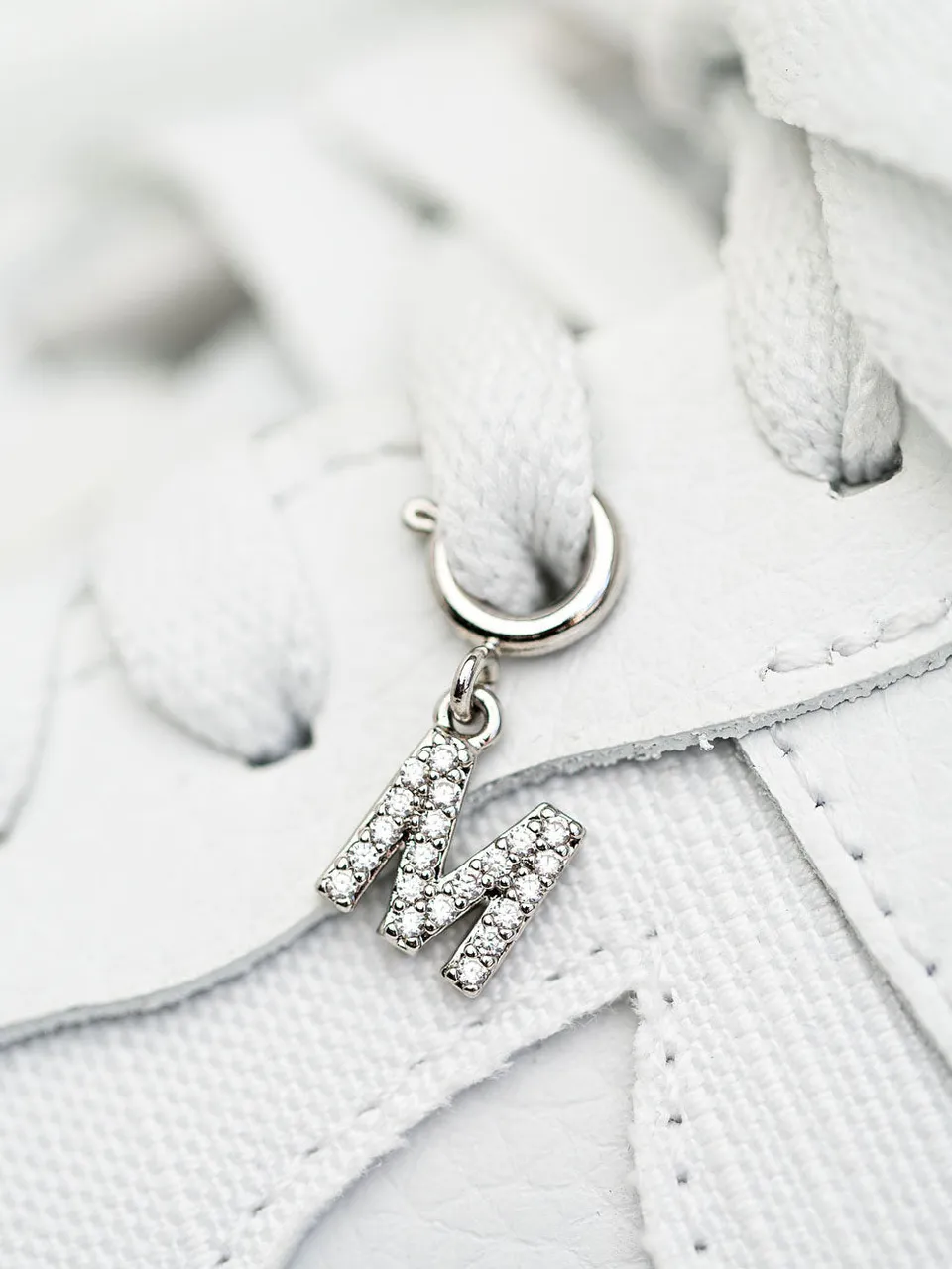 cheeky-chain-munich-sneaker-charm-letter-buchstabe image 1