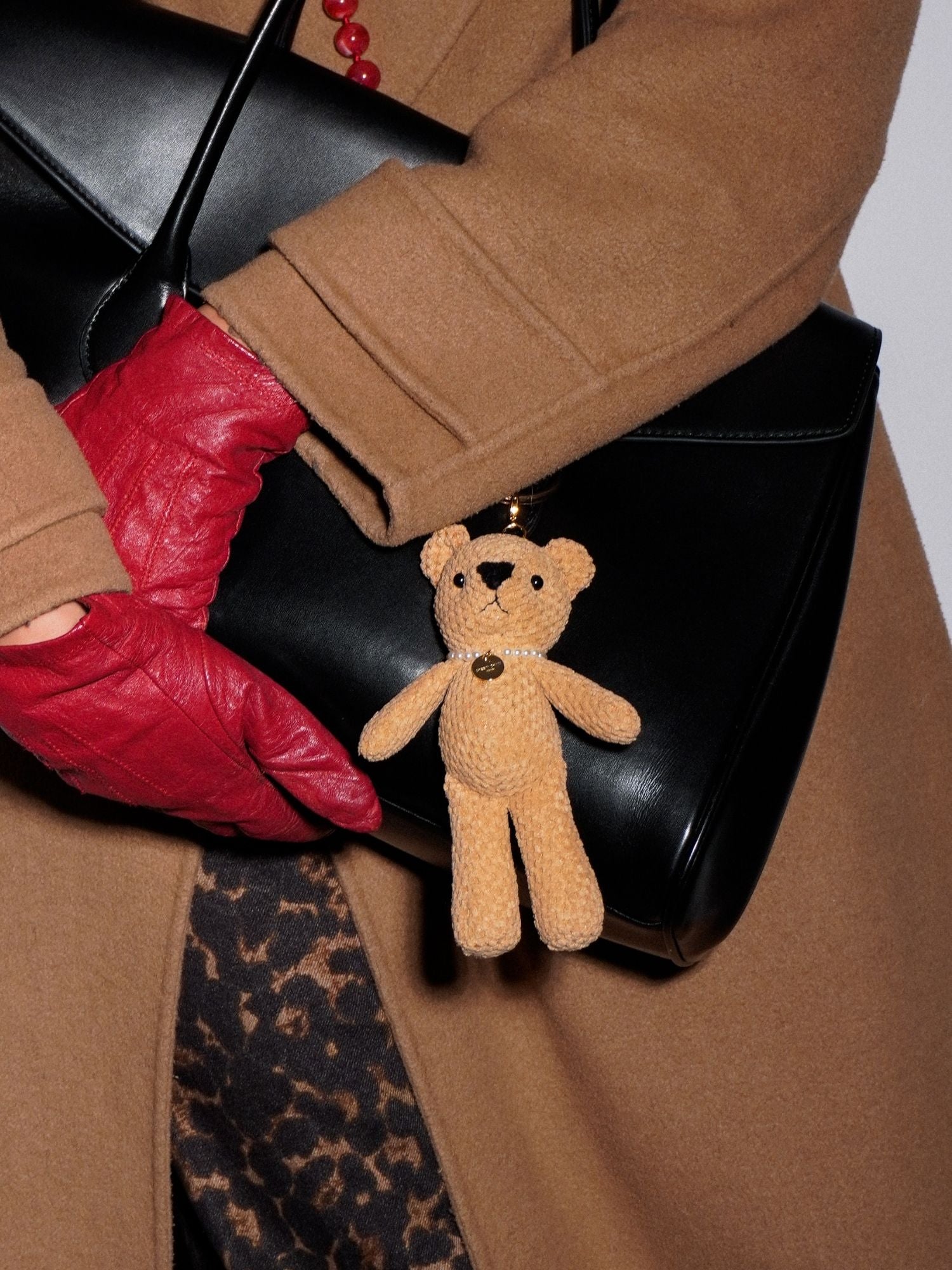 cheeky-chain-munich-bag-charm-loui-taschenanh-nger-acetat image 2