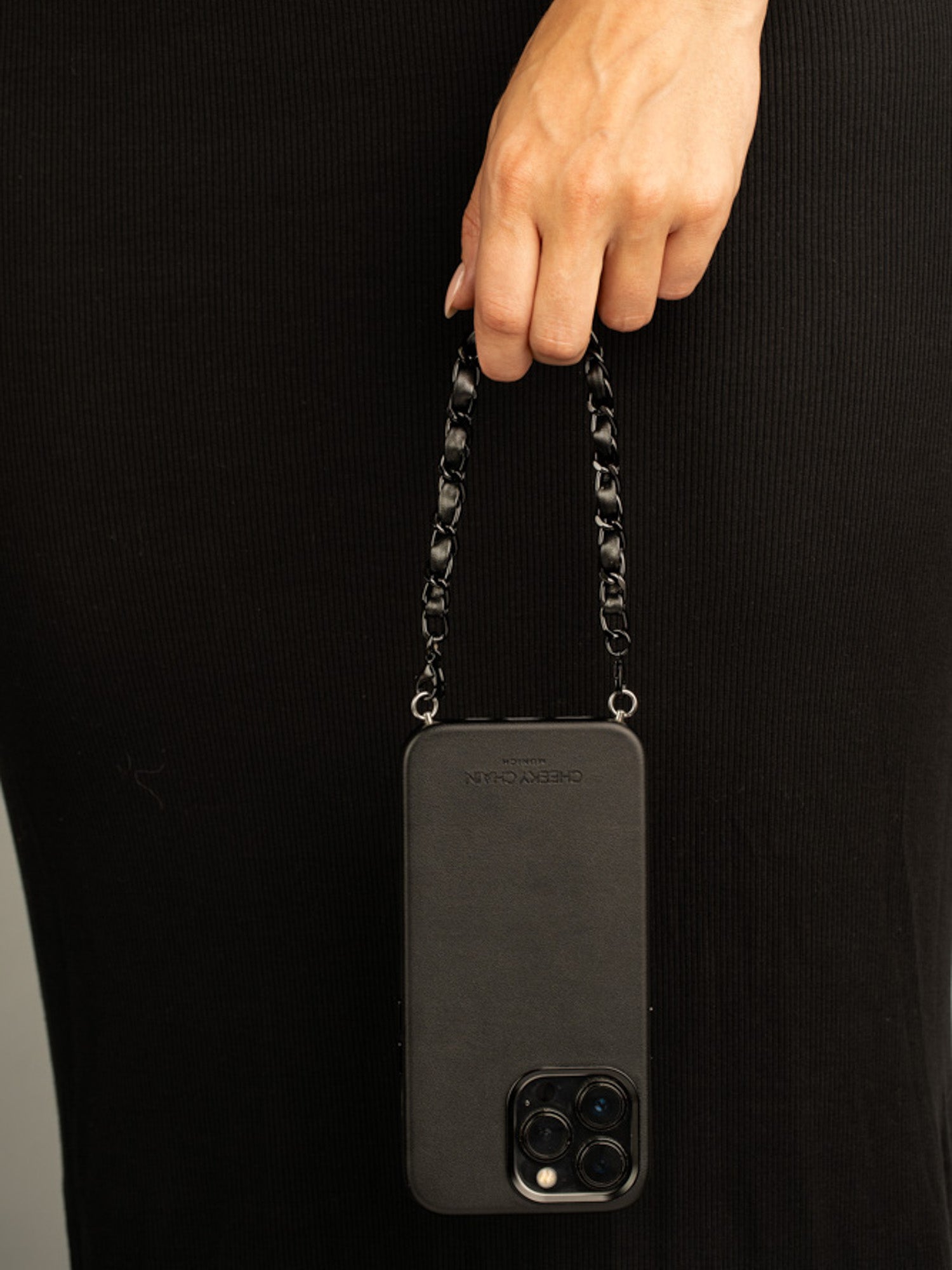 cheeky-chain-munich-handle-coco-kurze-handy-handschlaufe image 6