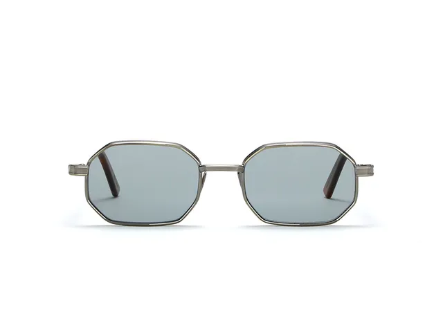 l-g-r-axum-lions-of-ethiopia-sonnenbrille-silver-havana-light-blue image 1