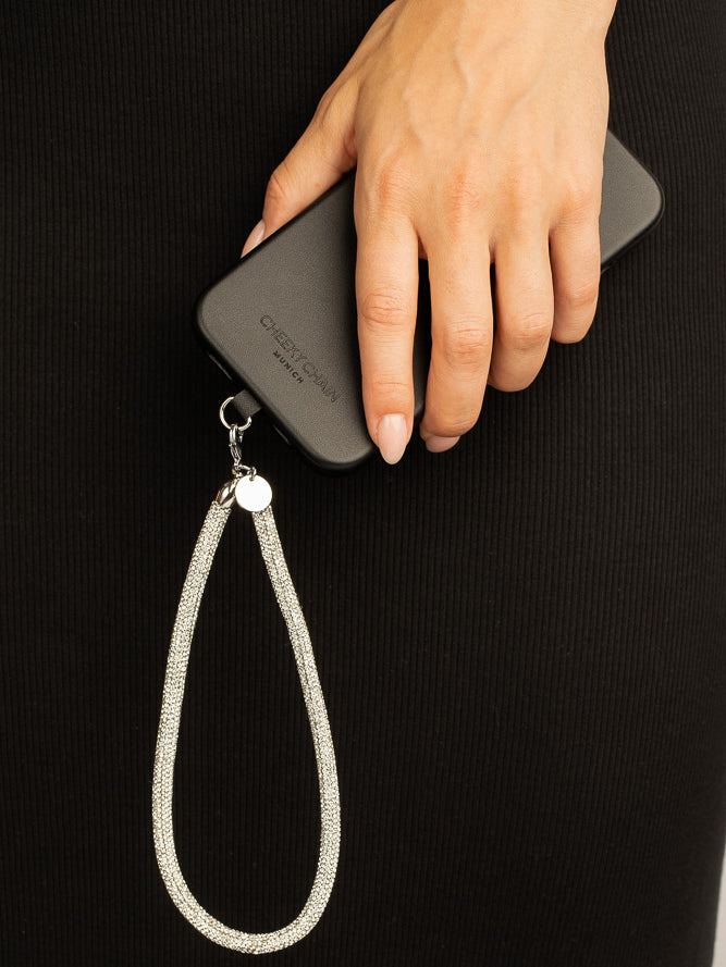 cheeky-chain-munich-handyanh-nger-estelle-phone-charm image 2