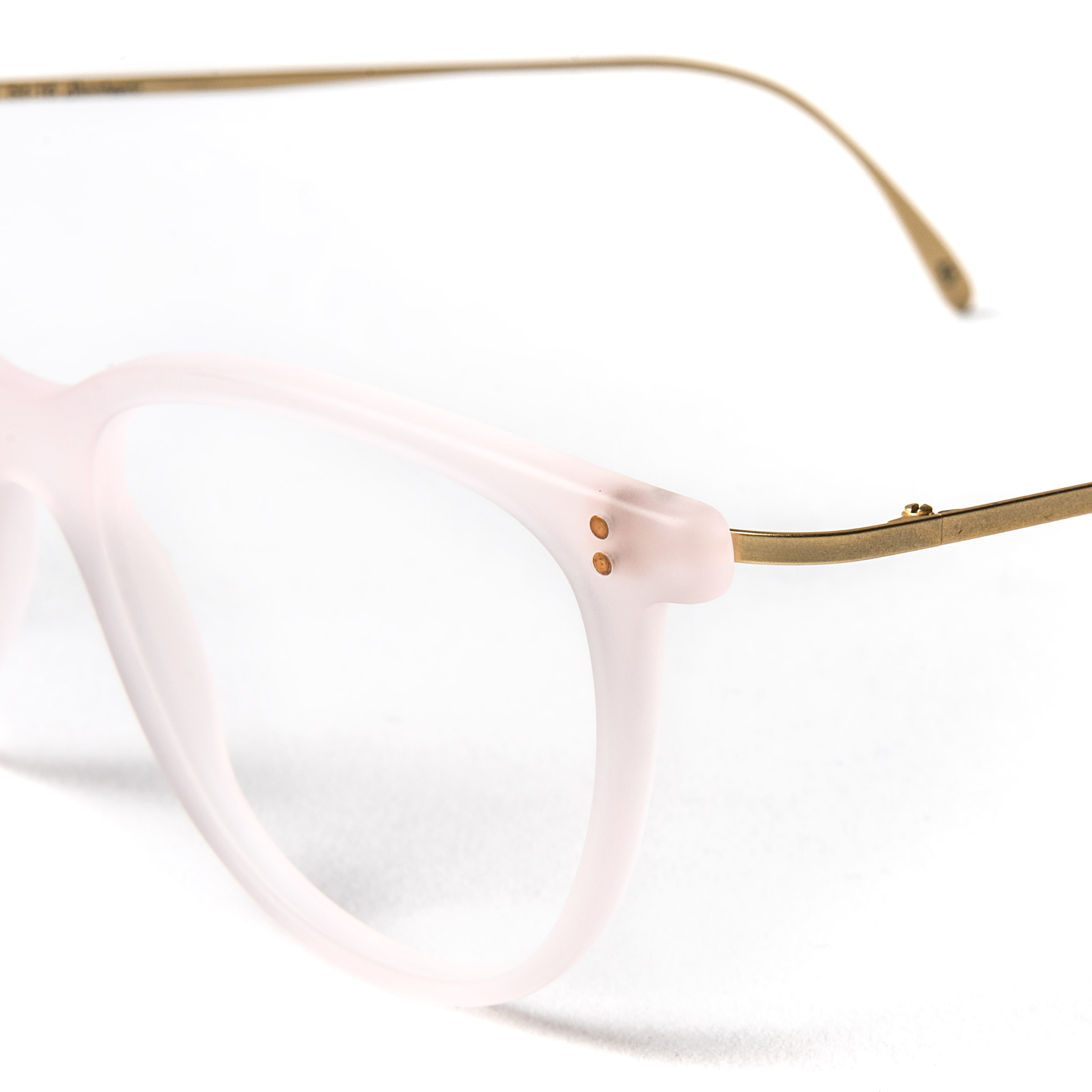 l-g-r-tebe-superleggero-brillenfassung-light-pink-matt-gold-matt-45 image 3