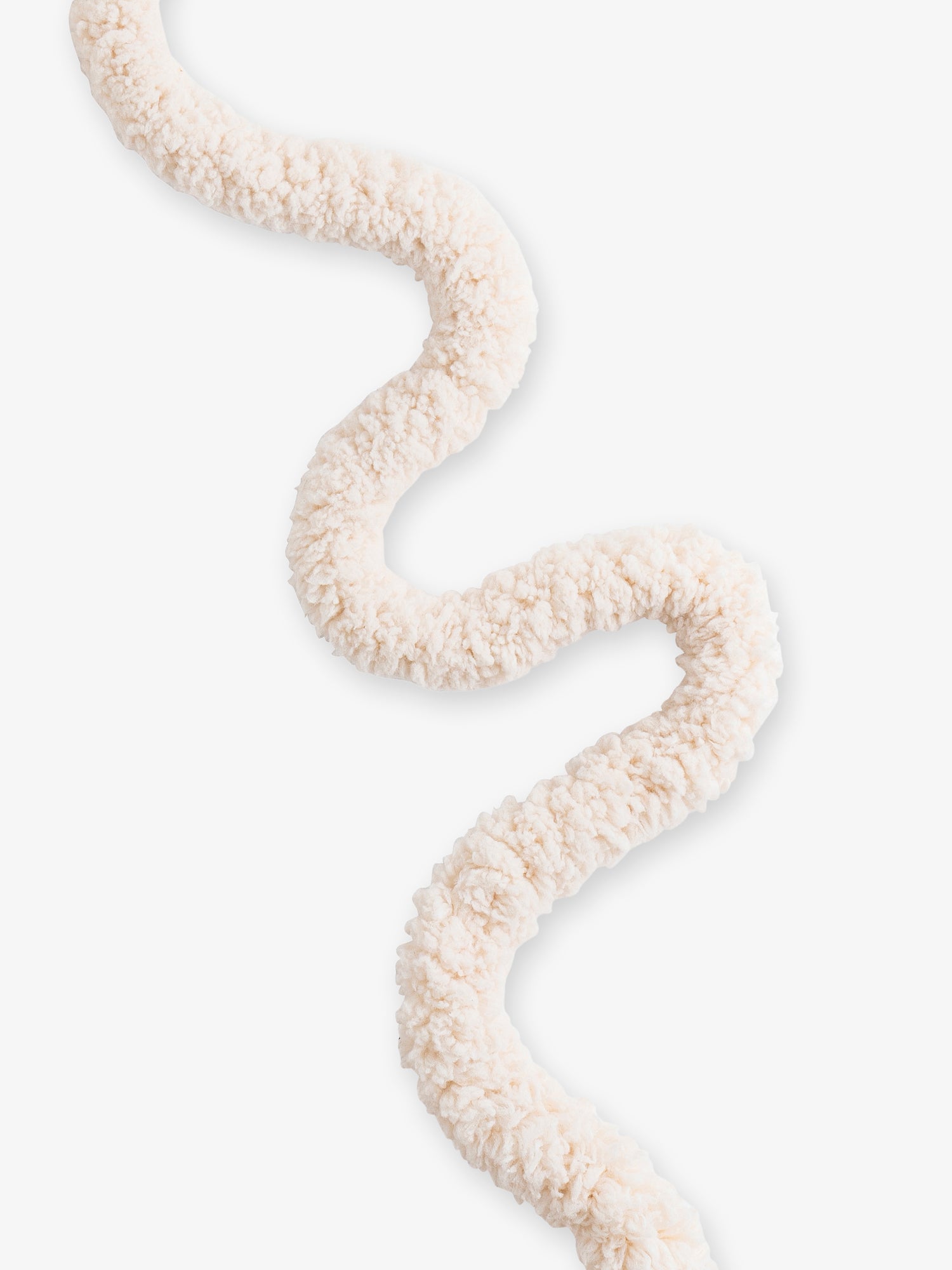 cheeky-chain-munich-crossbody-handykette-teddy-textil-125-cm image 2