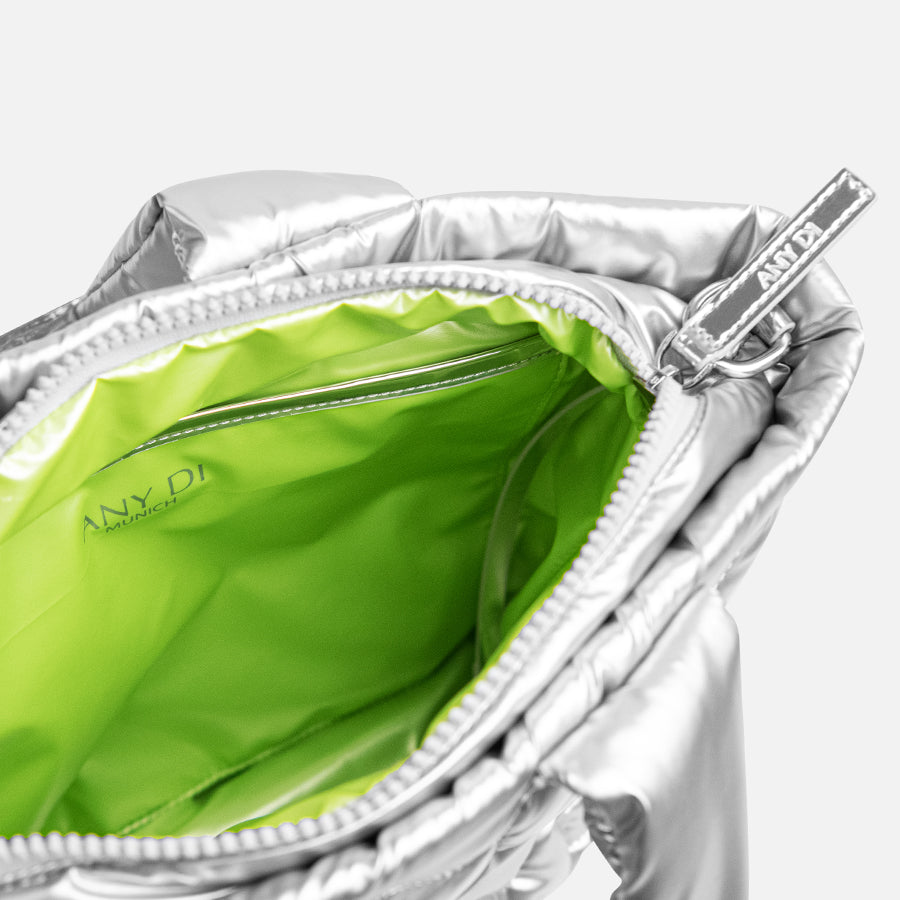 any-di-mini-puffer-bag-silber-vegane-handytasche image 2