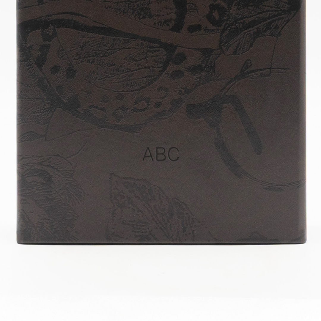 l-g-r-custom-engraving-collector-s-couvette-carnet-de-voyage-gravur-service image 1