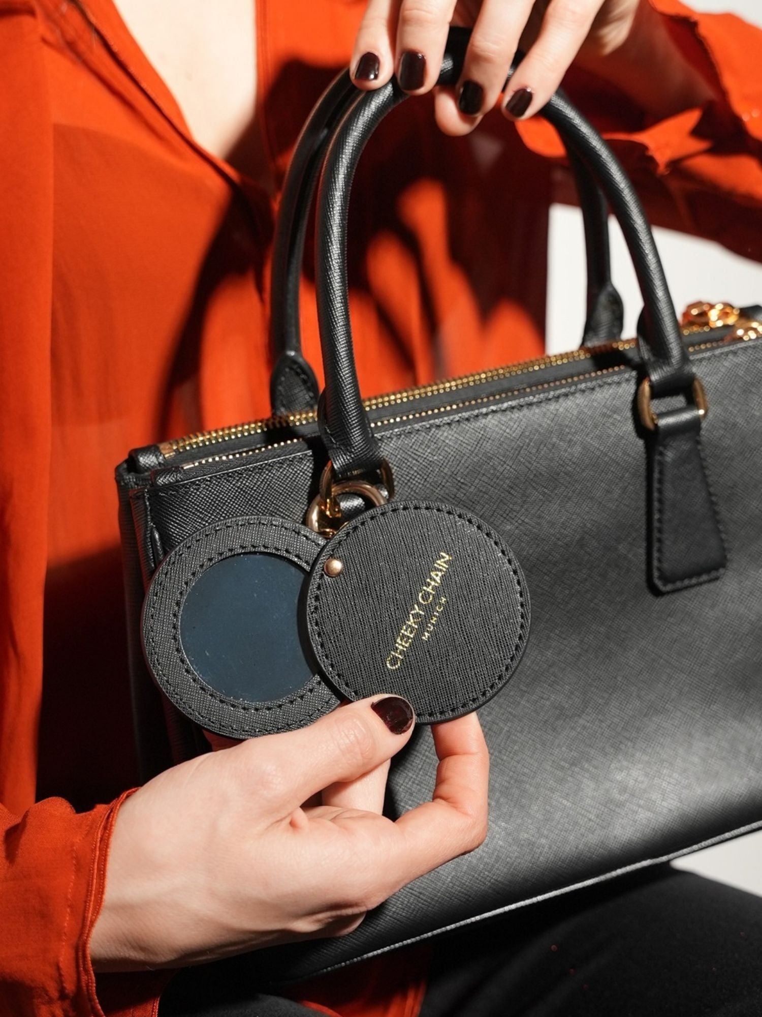 cheeky-chain-munich-bag-charm-mirror-taschenanh-nger image 4