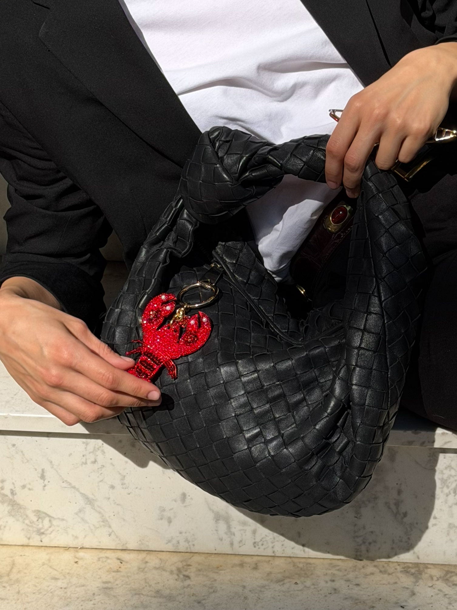 cheeky-chain-munich-bag-charm-lobster-taschenanh-nger-mit-imitatperlen image 3