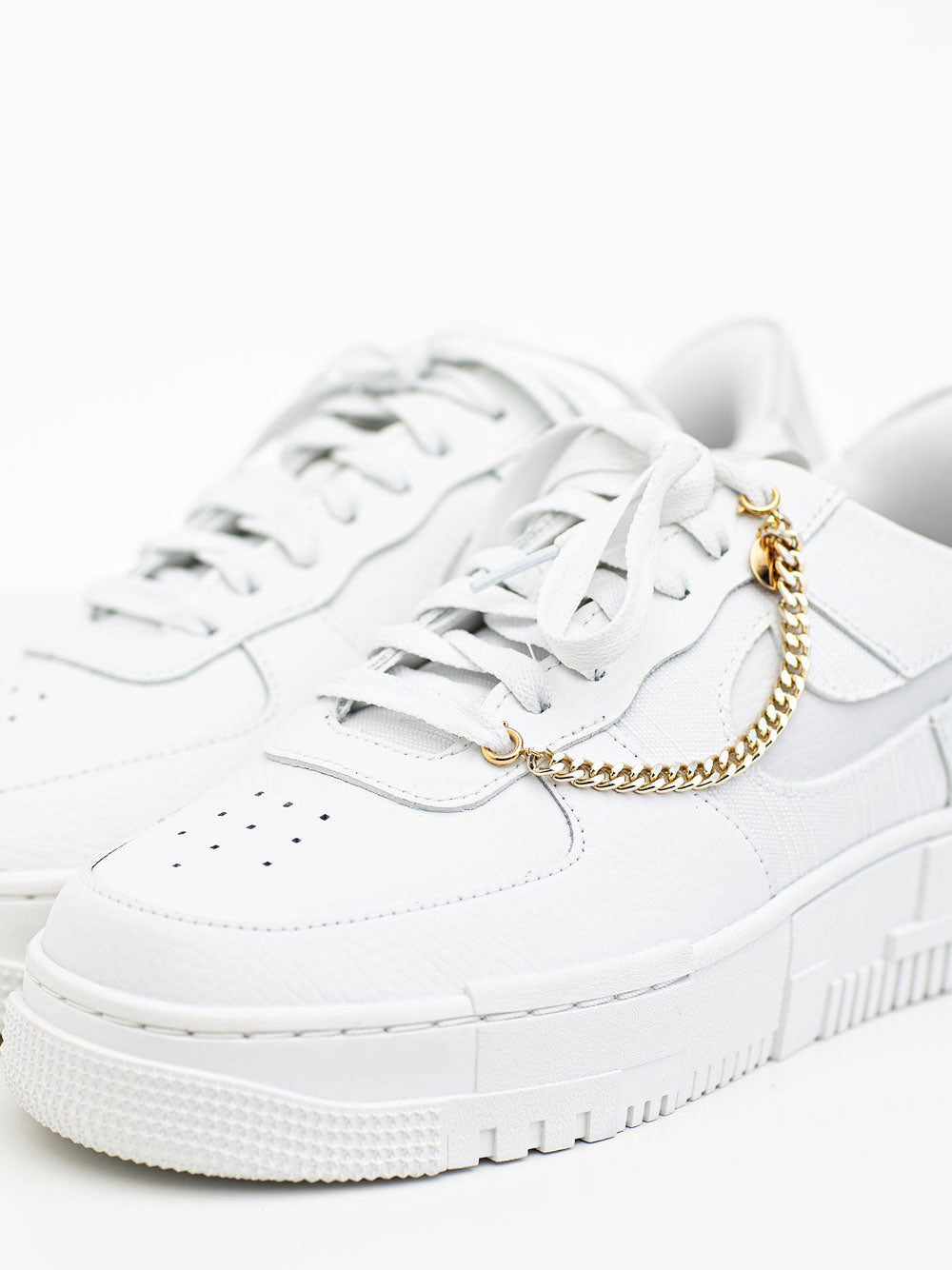 cheeky-chain-munich-sneaker-kette-baby-a-ap-sneaker-schmuck image 1