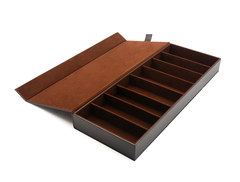 l-g-r-collector-s-couvette-carnet-de-voyage-brillenetui-8-frames-brown-leather image 2