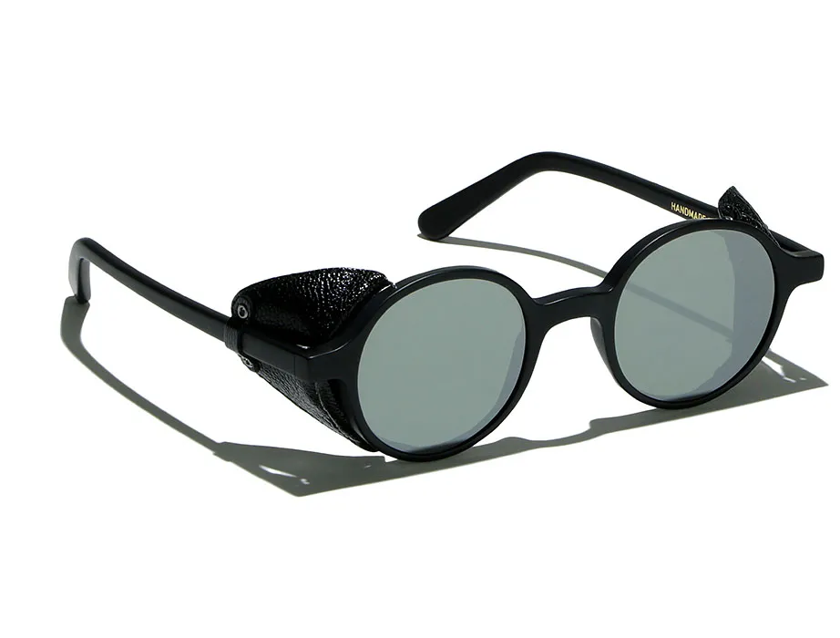l-g-r-reunion-flap-sonnenbrille-black-matt-silver-mirror image 1