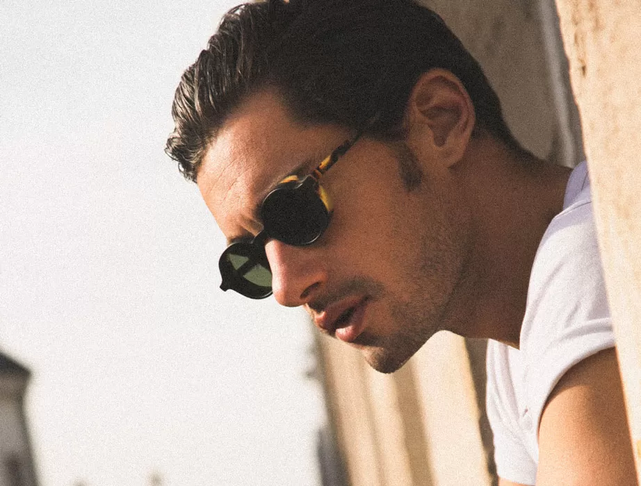 l-g-r-reunion-explorer-sonnenbrille-havana-chiaro-02-flat-green-g15-netflix-the- image 5
