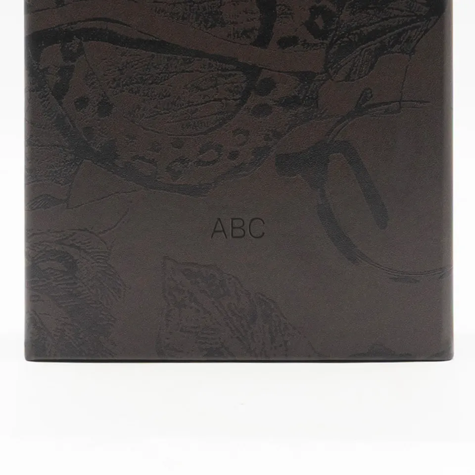 l-g-r-custom-engraving-collector-s-couvette-carnet-de-voyage-gravur-service image 1