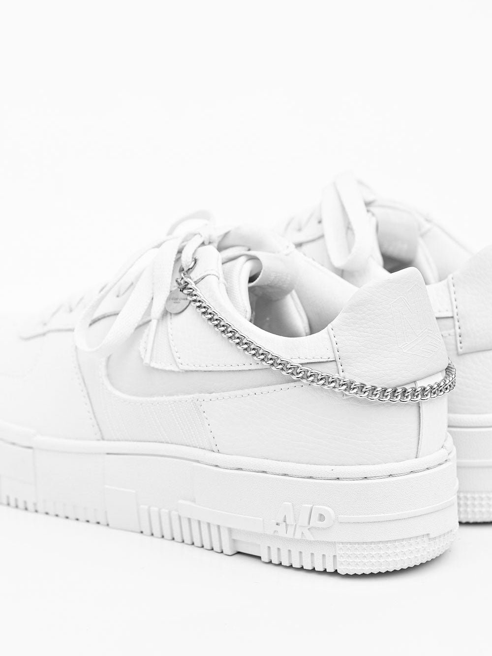 cheeky-chain-munich-sneaker-kette-baby-ava-schuhkette-messing image 4
