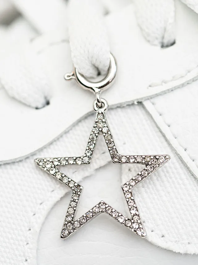 cheeky-chain-munich-sneaker-charm-star-schuhanh-nger image 1